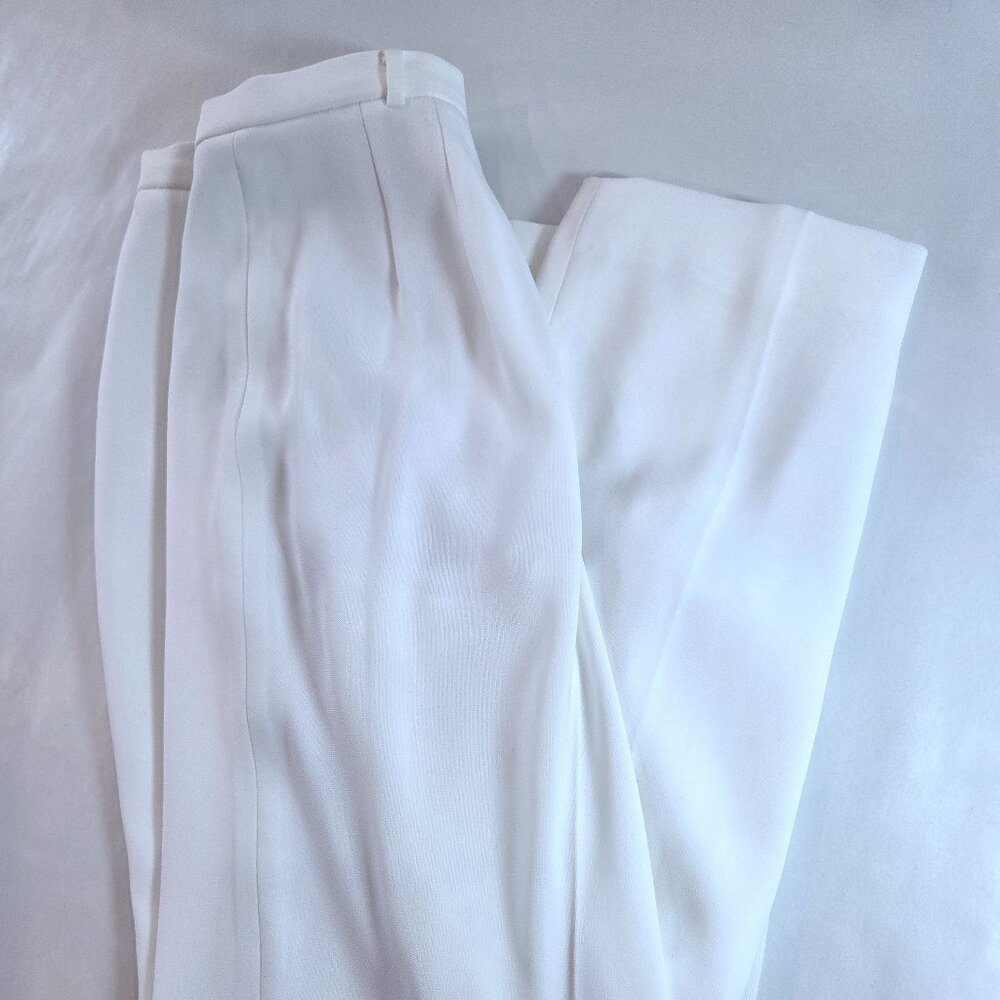 NWOT Liz Claiborne White Pants - Size 4 Petite